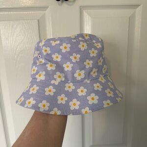 Purple Daisy Bucket  Hat NWOT